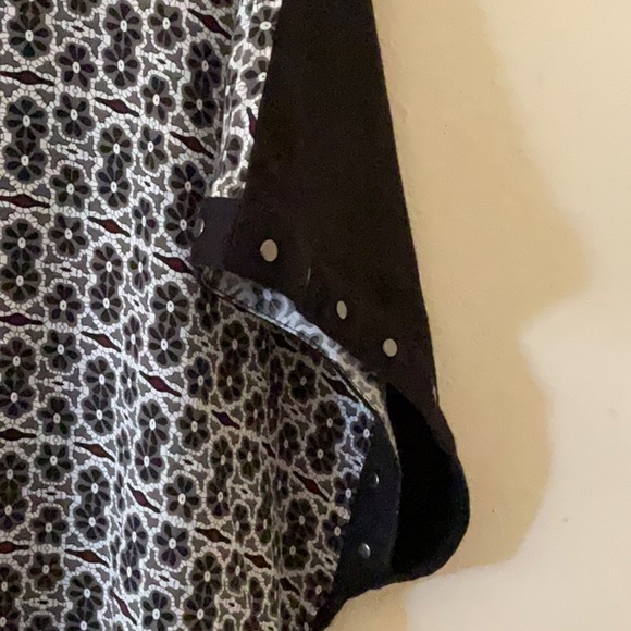 Gorgeous top! - Picture 3 of 4